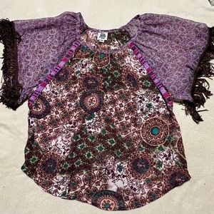 *Price Drop* Ivy Jane multicolored sheet top w fringed sleeves. XS